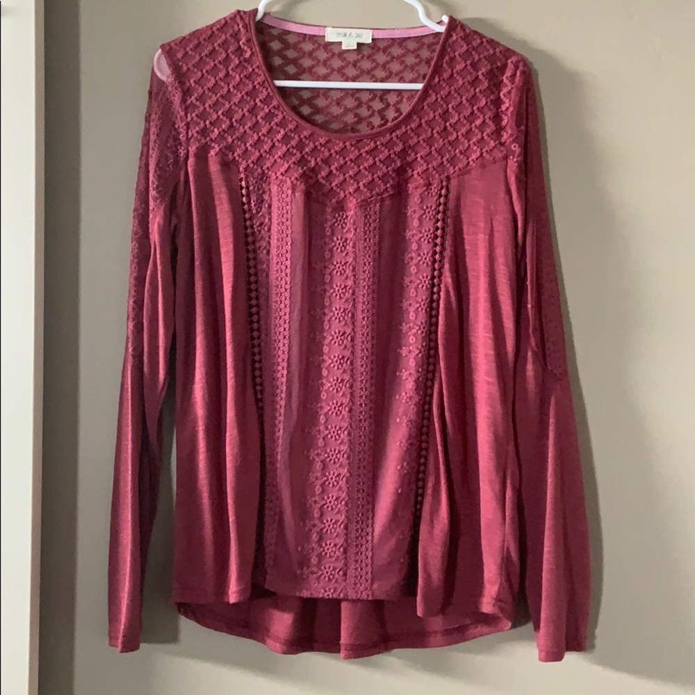 Taylor & Sage Lace Detail Top